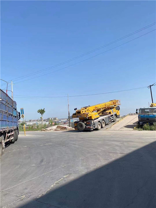 叶集区25吨吊车的租赁价格大概是多少？