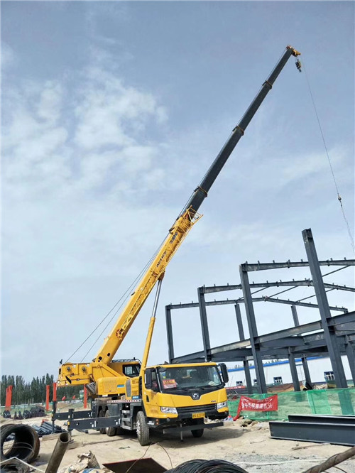 叶集区超高层建筑钢结构吊装案例